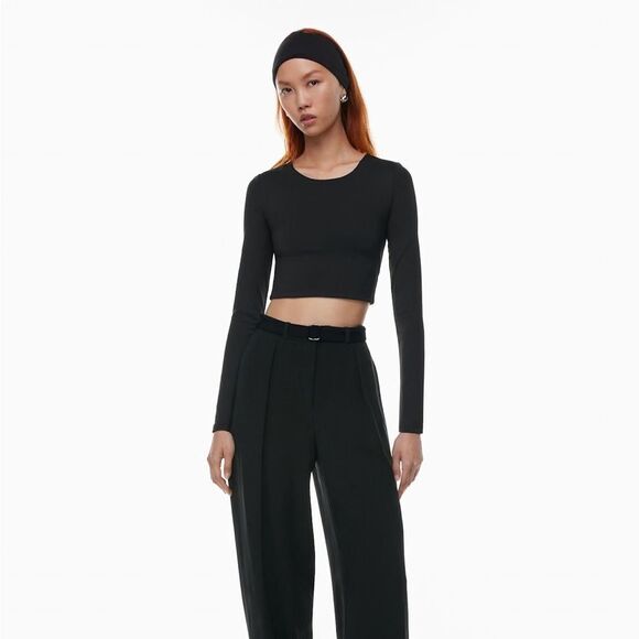 Babaton • Aritizia contour crew neck long sleeve - Picture 3 of 7